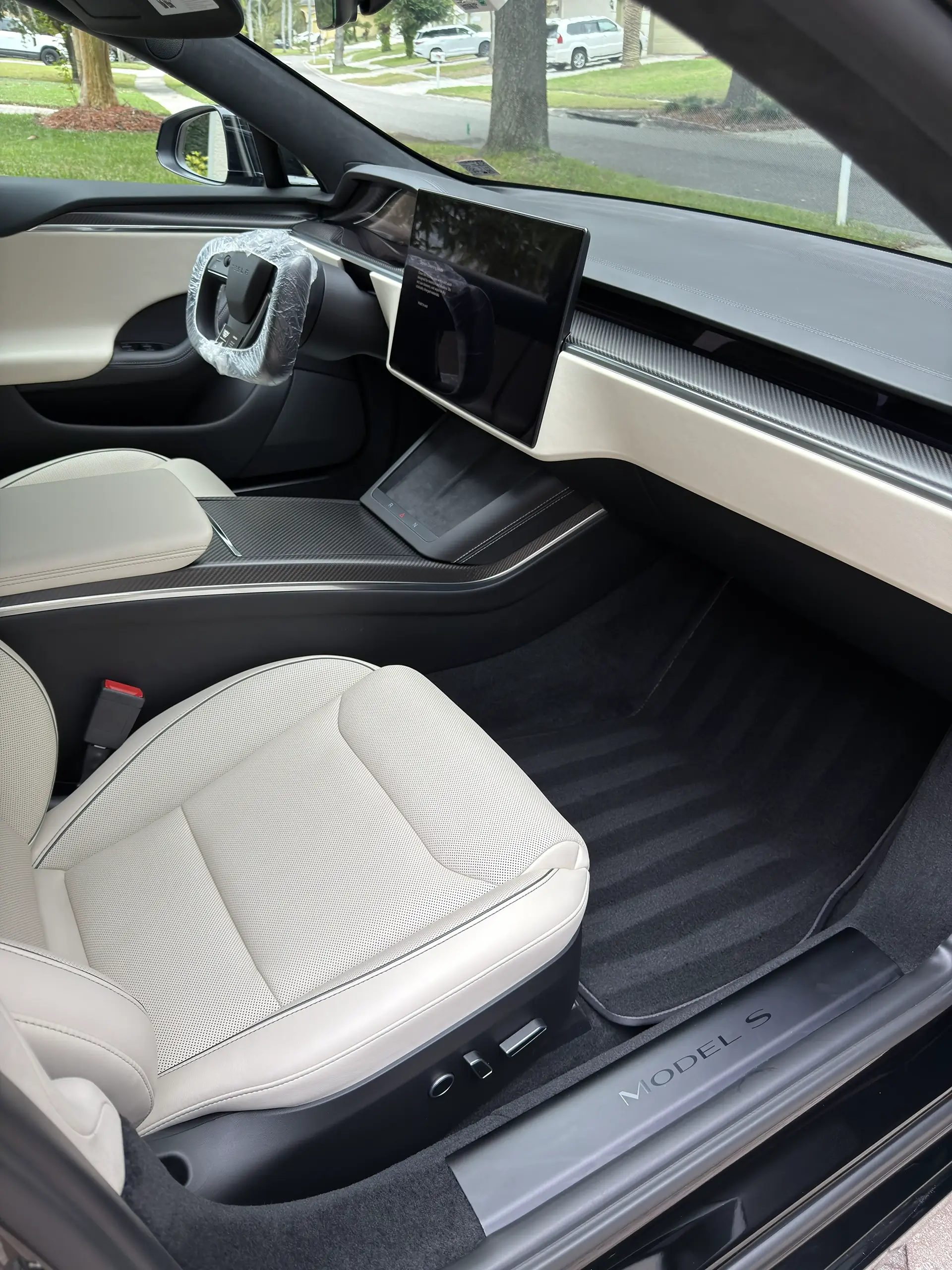 Tesla Performance- 2025-12- 09- full detail 04 1920x2560